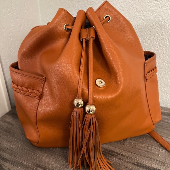 Lionel Small Backpack Camel Tan Color New - Picture 13 of 15